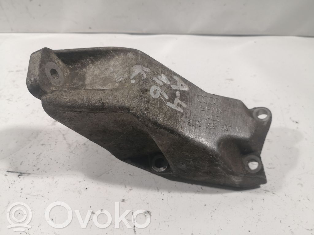Engine mounting bracket   8D0199307H