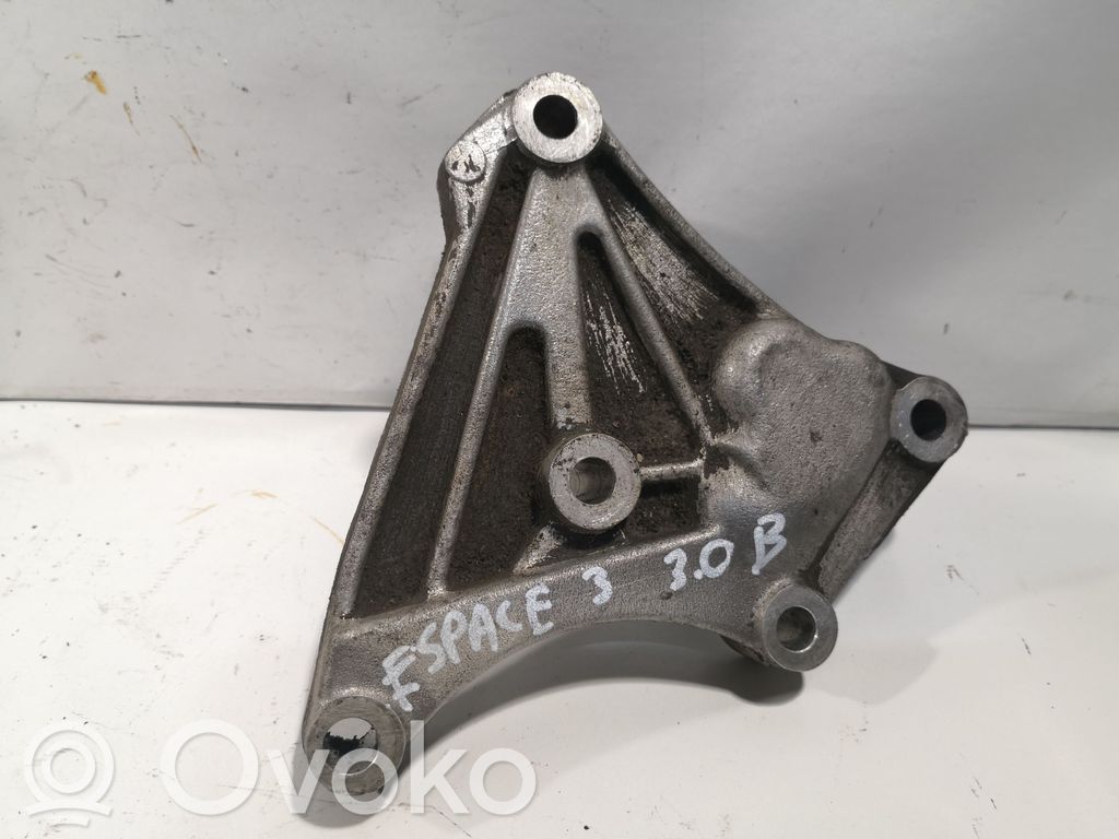 Engine mounting bracket   30026280