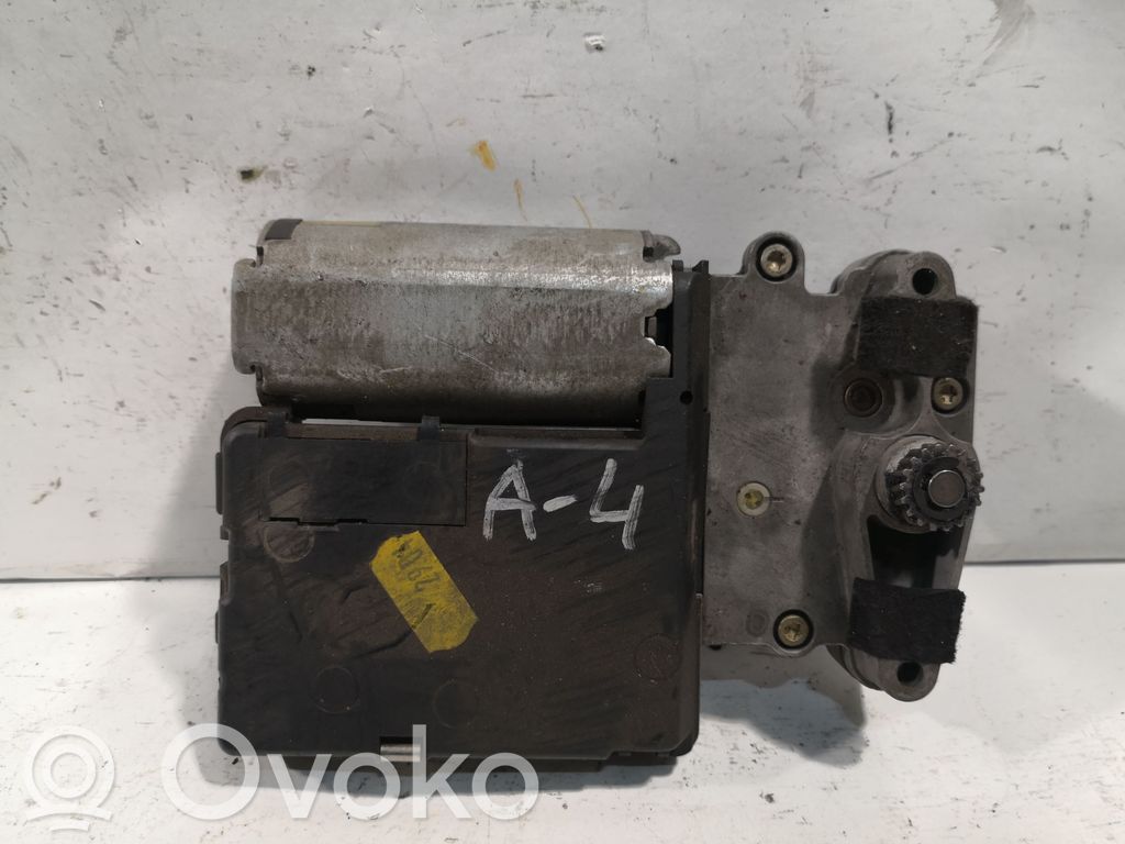Audi A4 S4 B5 8D Moottori/käyttölaite 