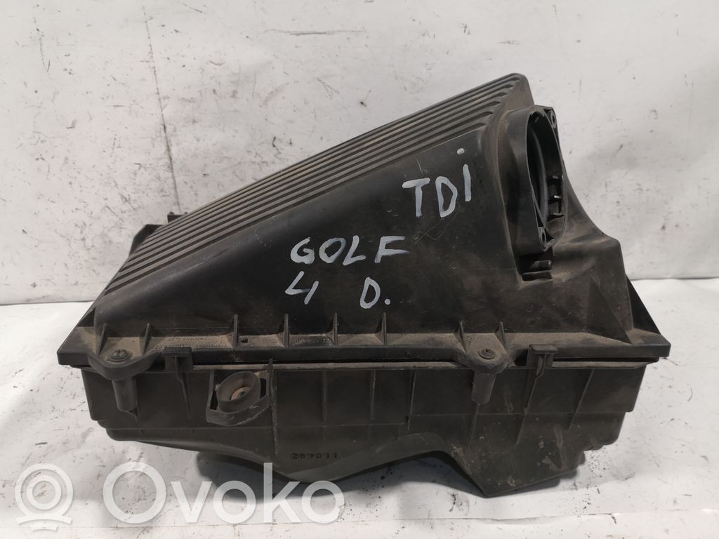 Volkswagen Golf IV Air filter box 