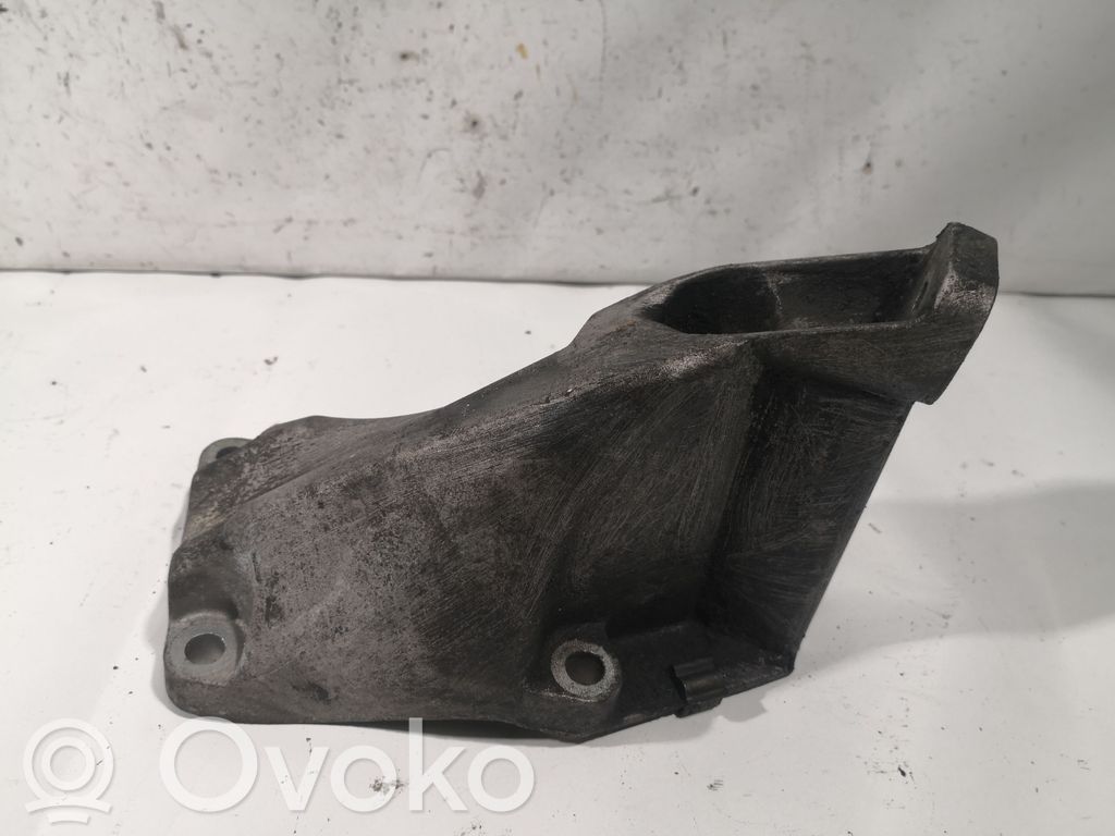 Audi A6 S6 C5 4B Engine mounting bracket 