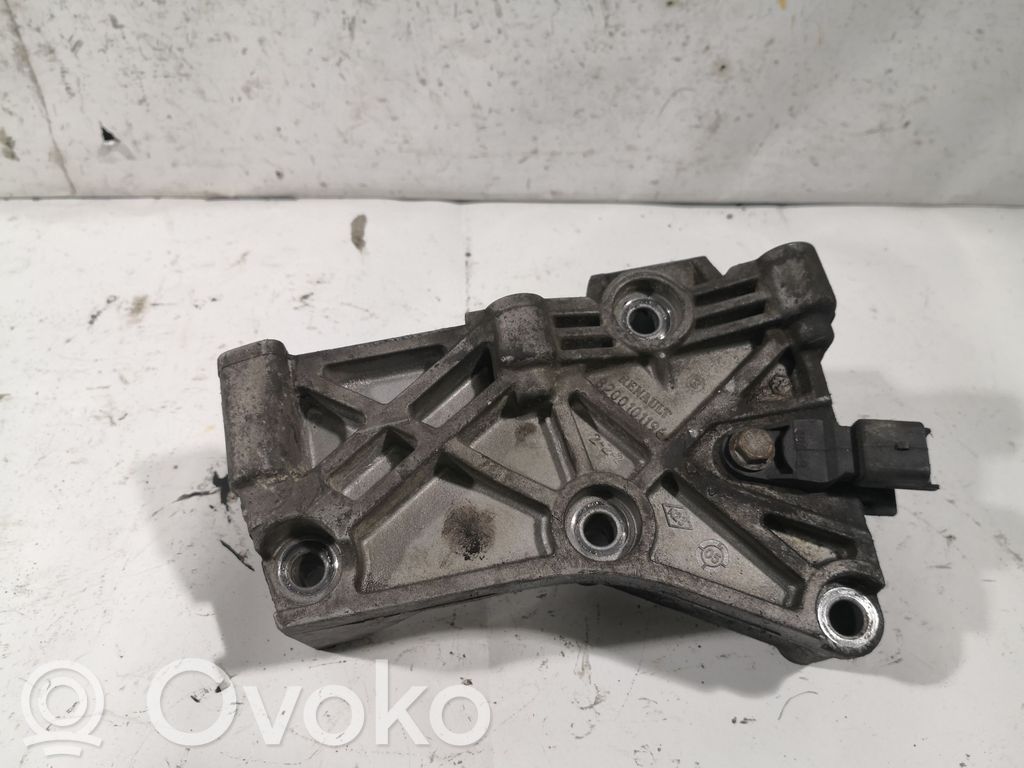 Renault Megane II Engine mounting bracket 