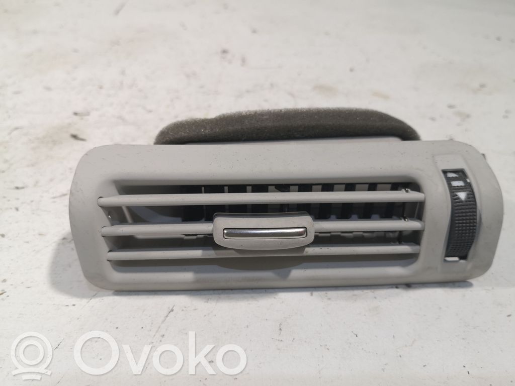 Audi A6 S6 C6 4F Boczna kratka nawiewu deski rozdzielczej 