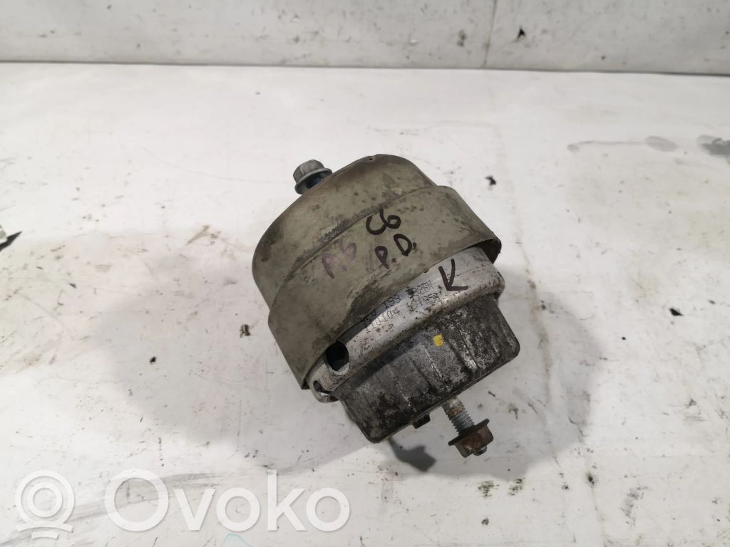 Audi A6 S6 C6 4F Engine mount bracket 