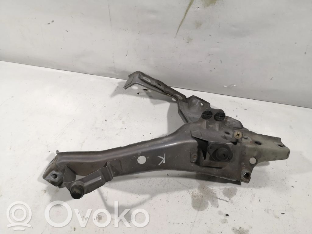 Opel Zafira B Headlight/headlamp mounting bracket 