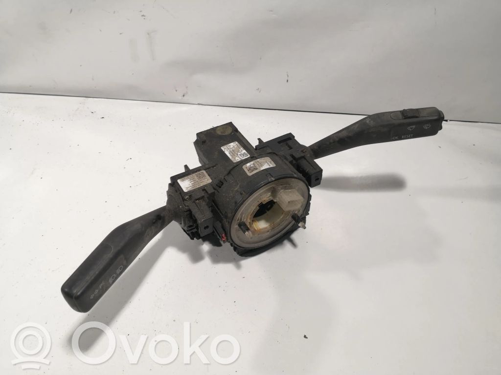 Volkswagen PASSAT B6 Interruptor/palanca de limpiador de luz de giro 