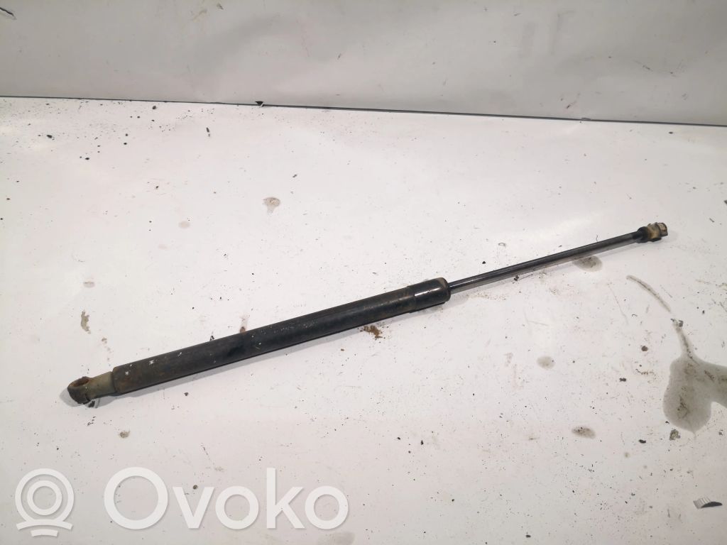 Amortyzator klapy tylnej bagażnika   8E9827552E