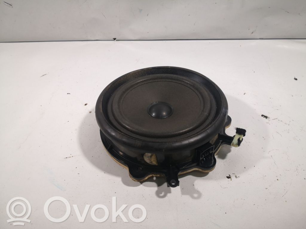 Audi A4 S4 B6 8E 8H Altavoz de la puerta delantera 