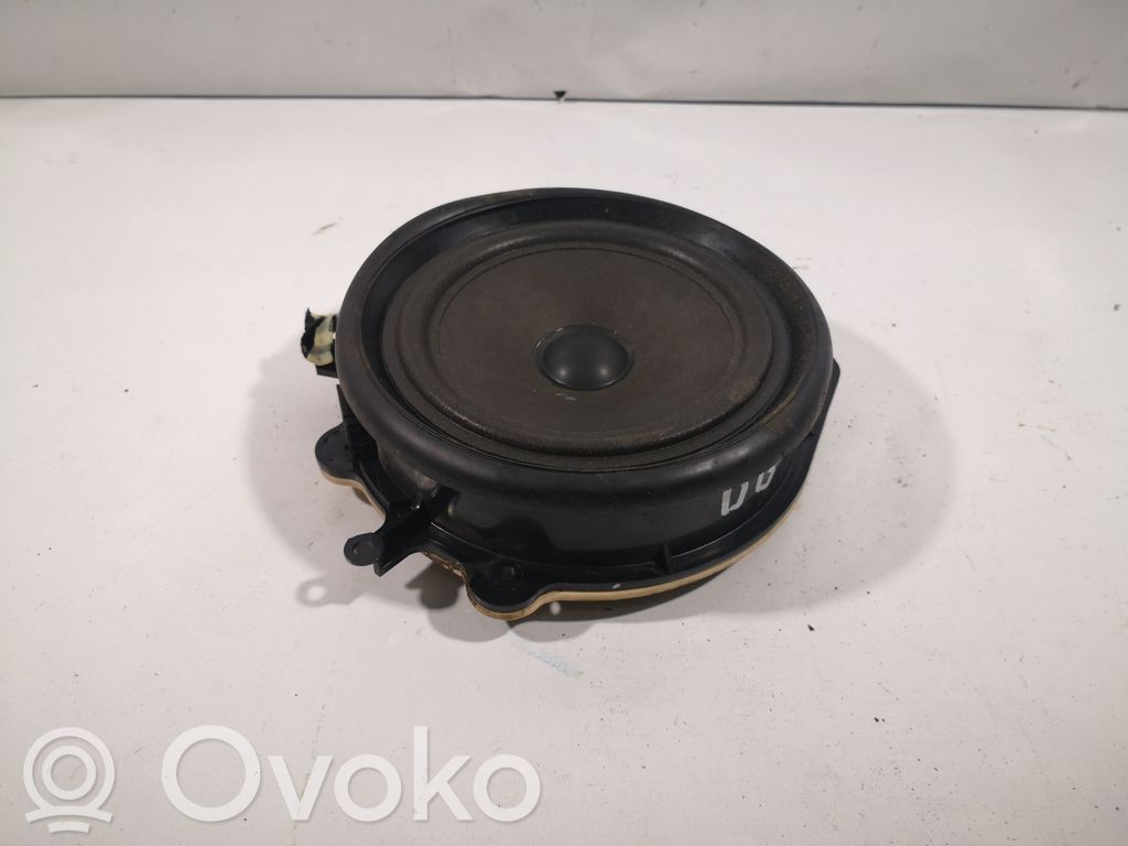 Audi A4 S4 B6 8E 8H Altavoz de la puerta delantera 
