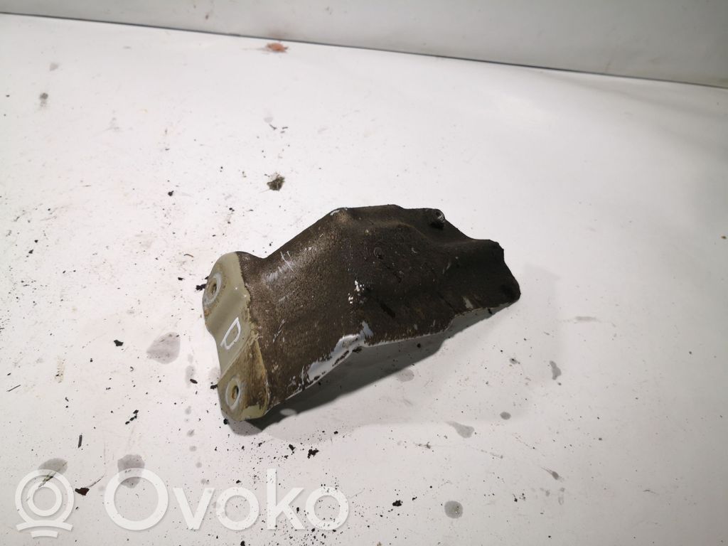 Volkswagen Golf Plus Fender mounting bracket 