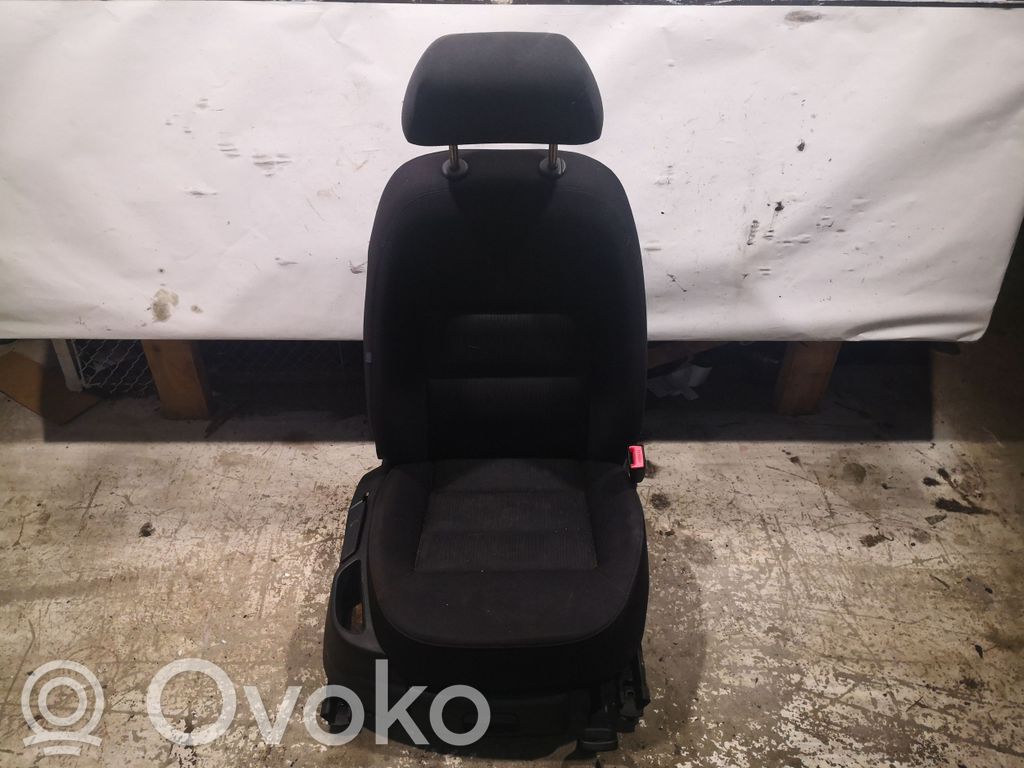 Fotel przedni pasażera   1Z0881022LC,1K4881106GK