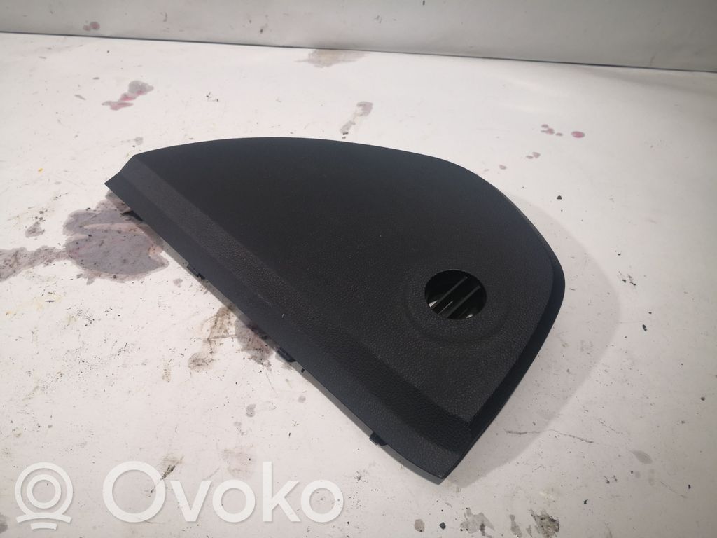 Skoda Octavia Mk2 (1Z) Dashboard side end trim 