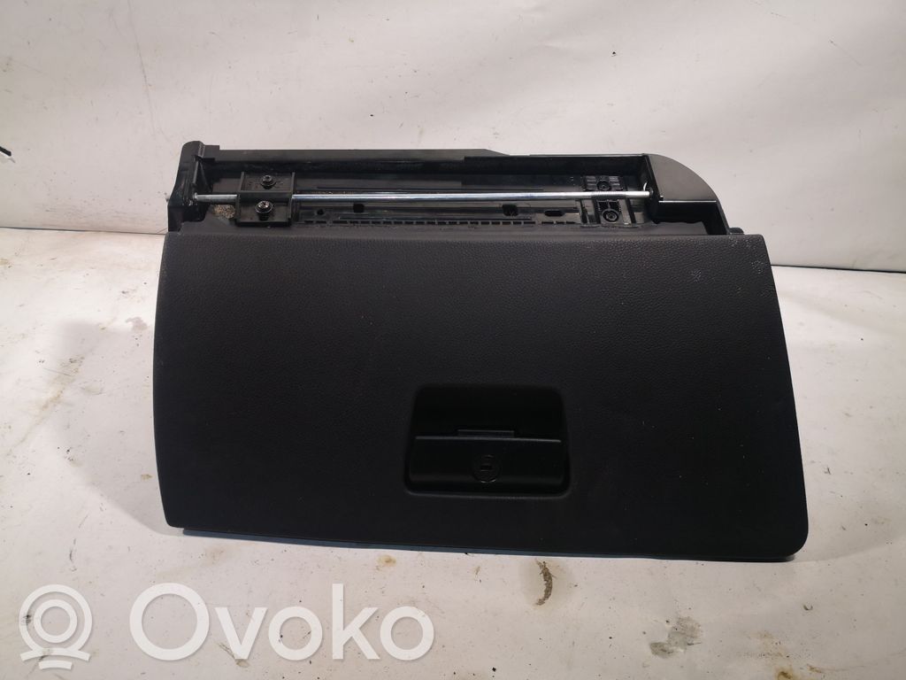 BMW 3 E90 E91 Glove box 