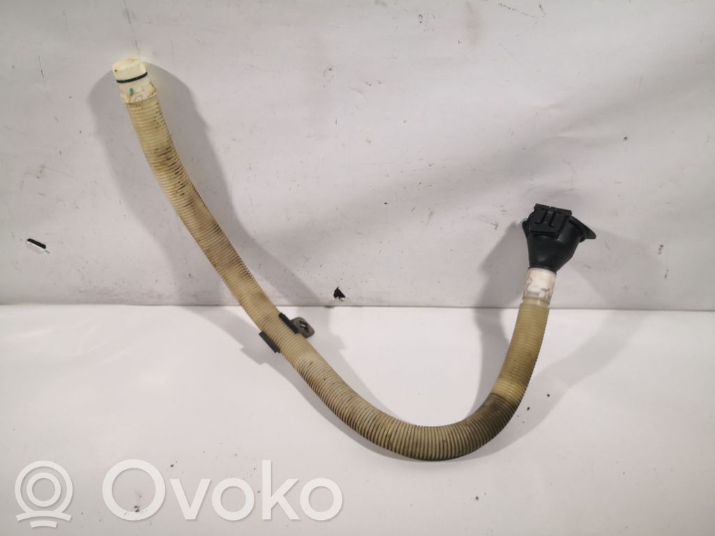BMW 3 E90 E91 Langų skysčio bakelio užpylimo vamzdelis 