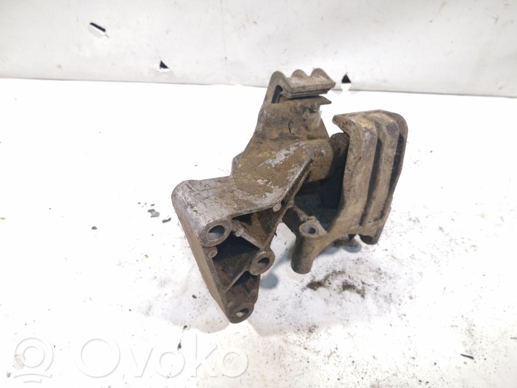 Opel Vectra B Gearbox mounting bracket 