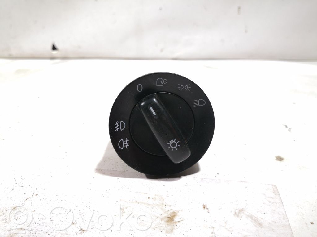 Volkswagen PASSAT B6 Interruptor de luz 