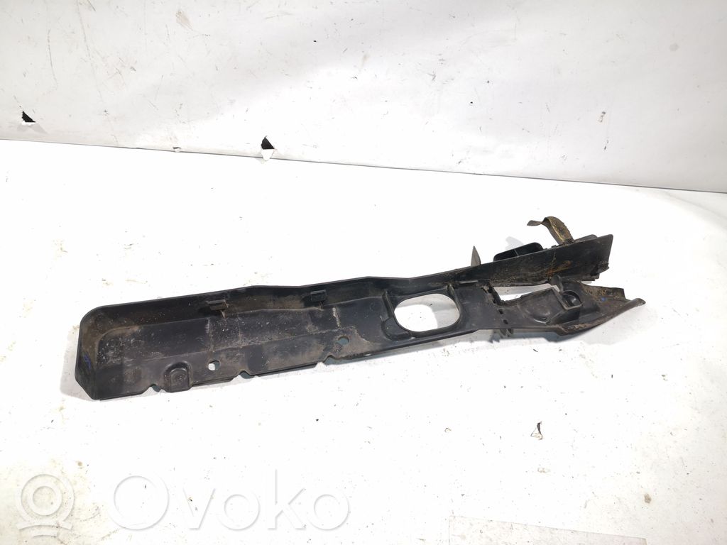 Muu moottoritilan osa   4M51A02476AB