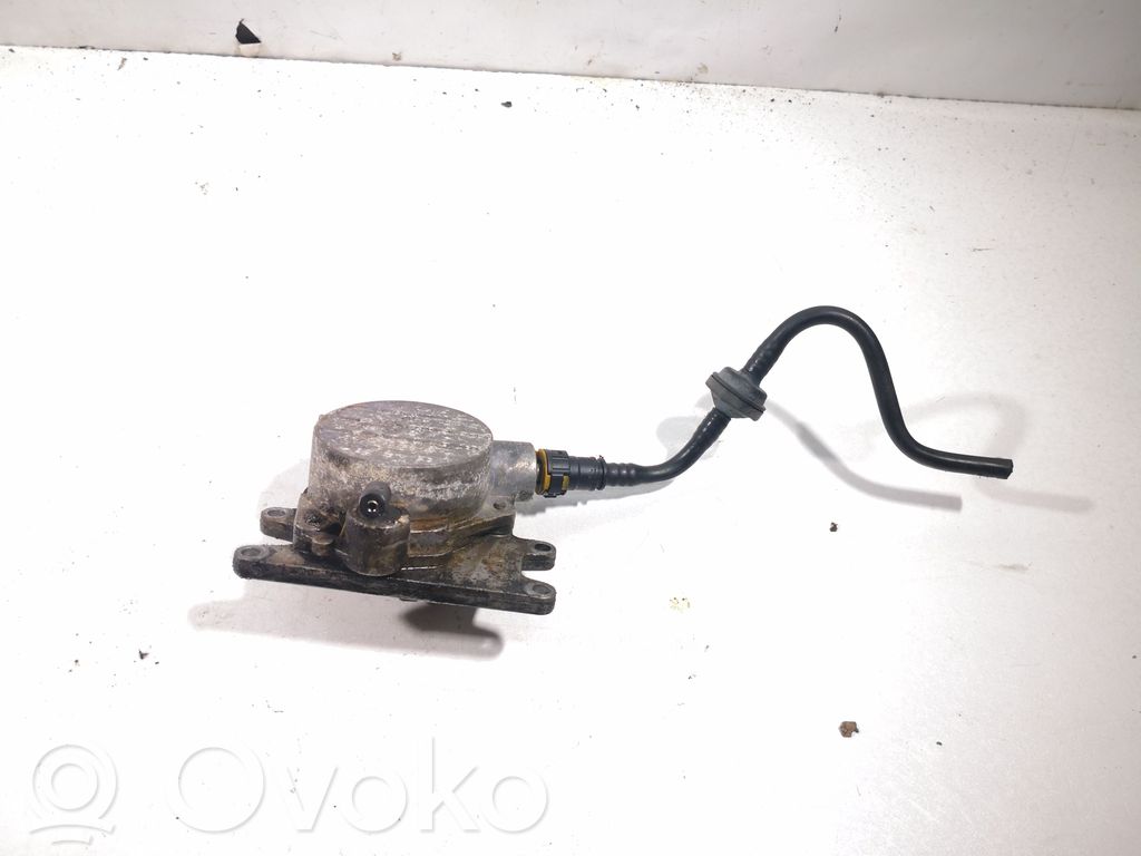 Opel Zafira A Vakuumo pompa 