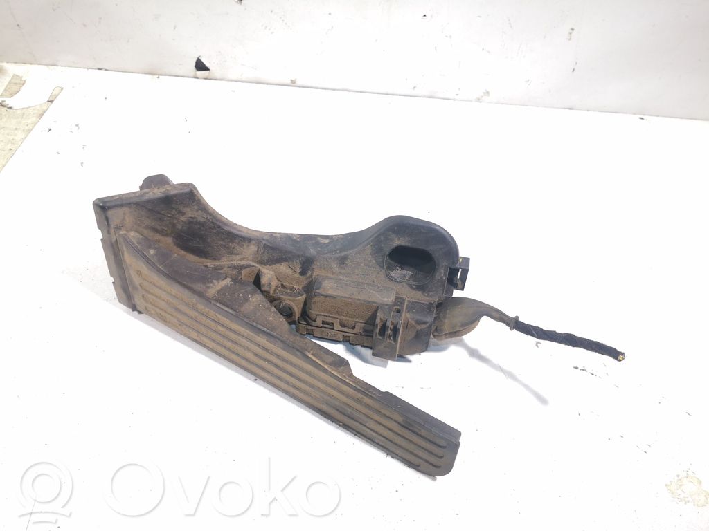 Volkswagen Touran I Accelerator throttle pedal 