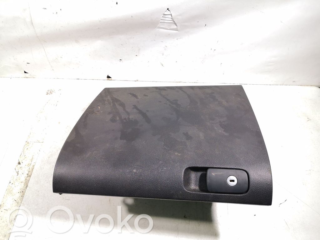 Guantera   5M1857097Q