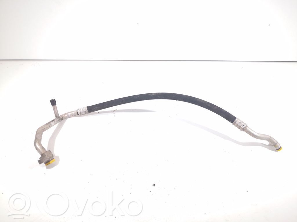 BMW 7 F01 F02 F03 F04 Ilmastointilaitteen putki (A/C) 