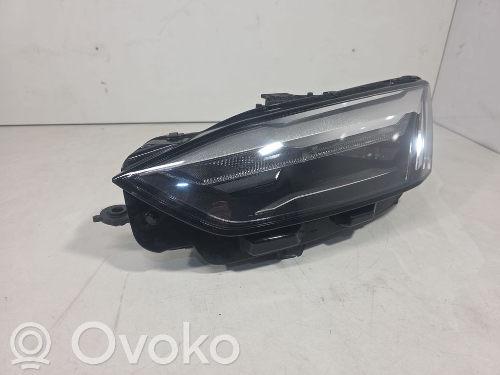 Audi A5 Headlight/headlamp 