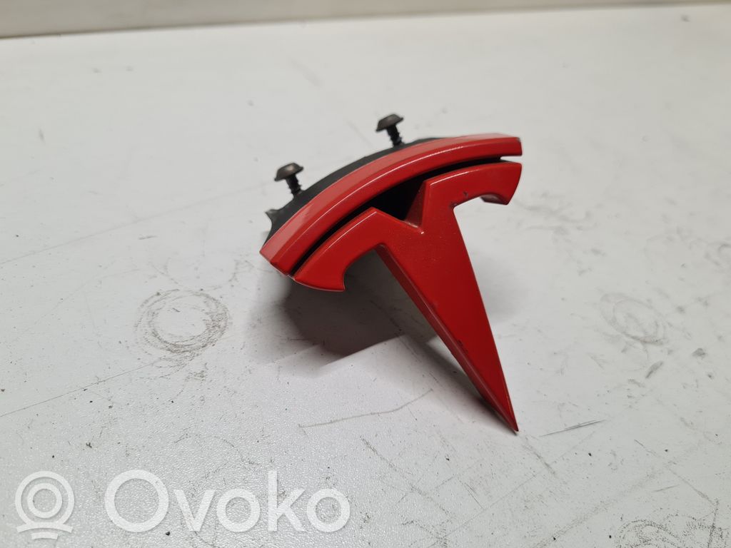 Gamintojo ženkliukas   1053686,105368600F