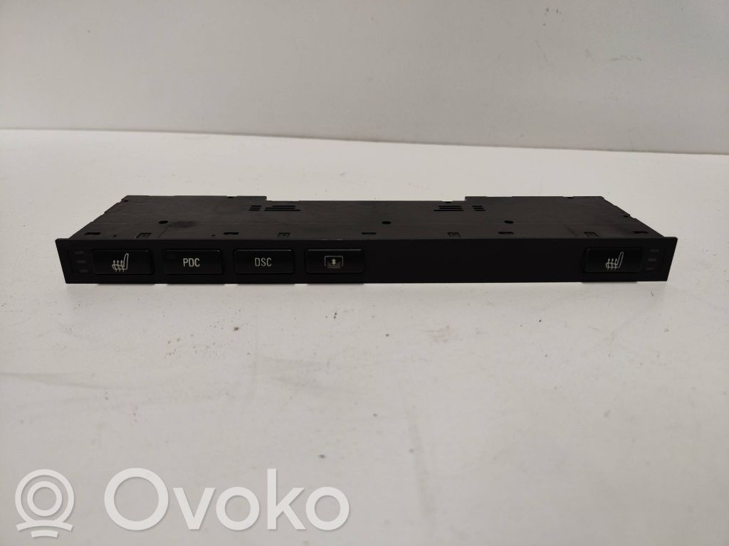 Multifunctional control switch/knob   8380323,03742064
