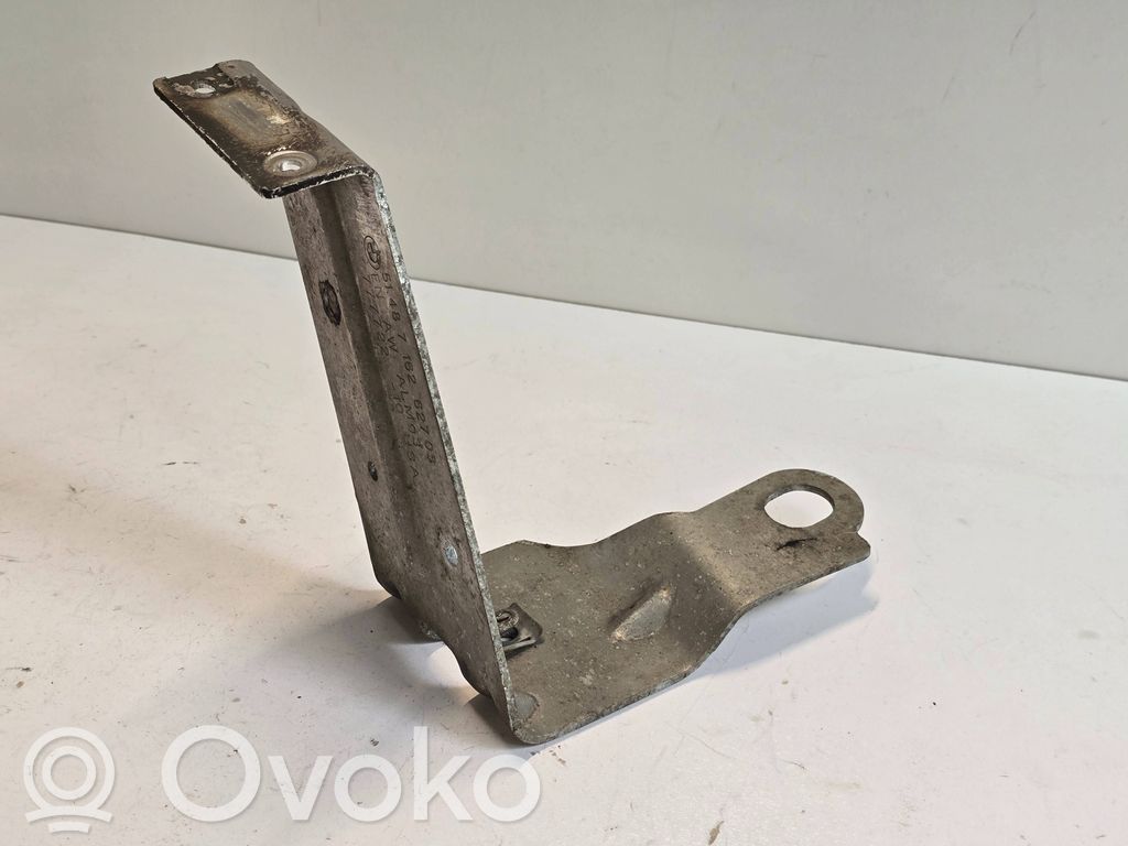 BMW X5 E70 Kita variklio skyriaus detalė 