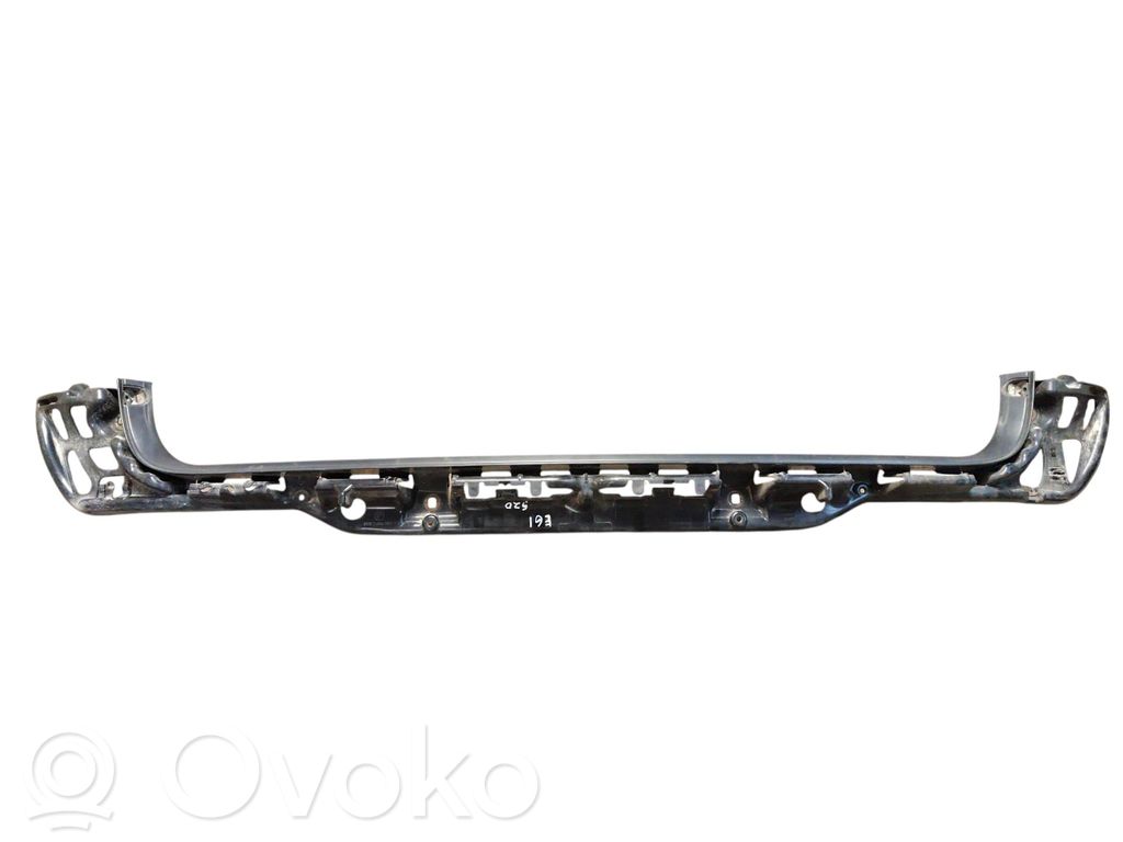 BMW 5 E60 E61 Galinis laikiklis bamperio 