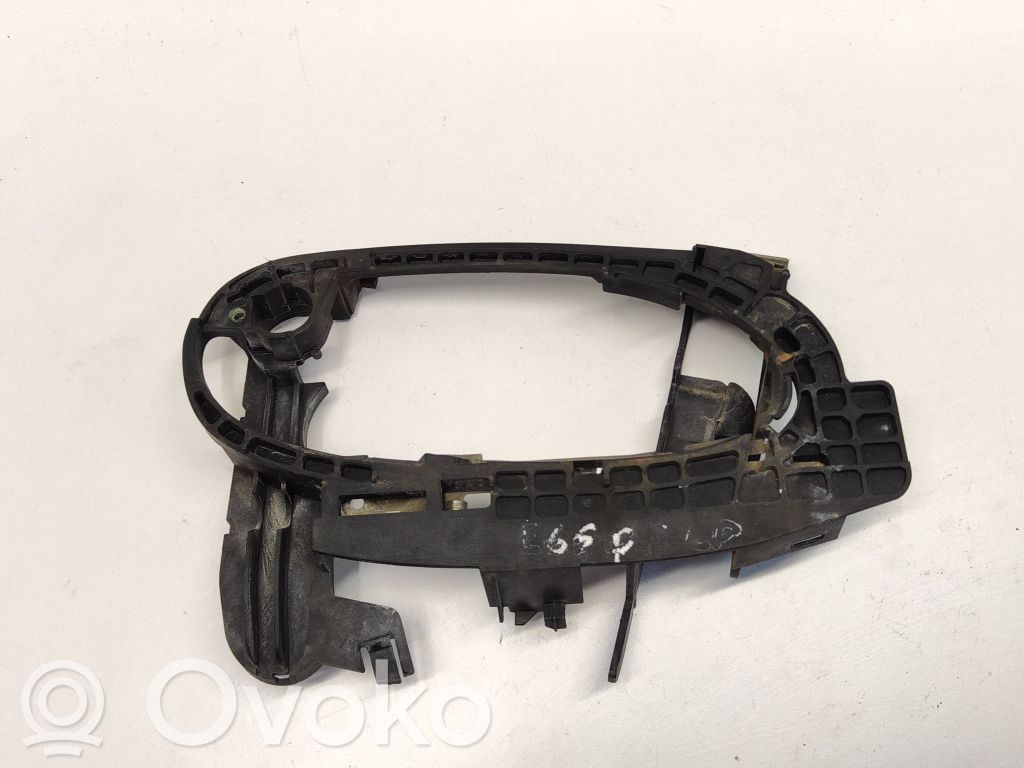 BMW 7 E65 E66 Etuoven ulkokahvan kehys 