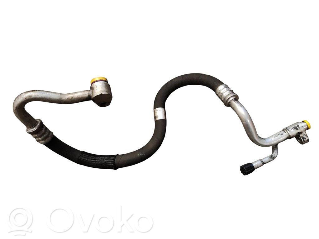 BMW 3 E90 E91 Ilmastointilaitteen putki (A/C) 