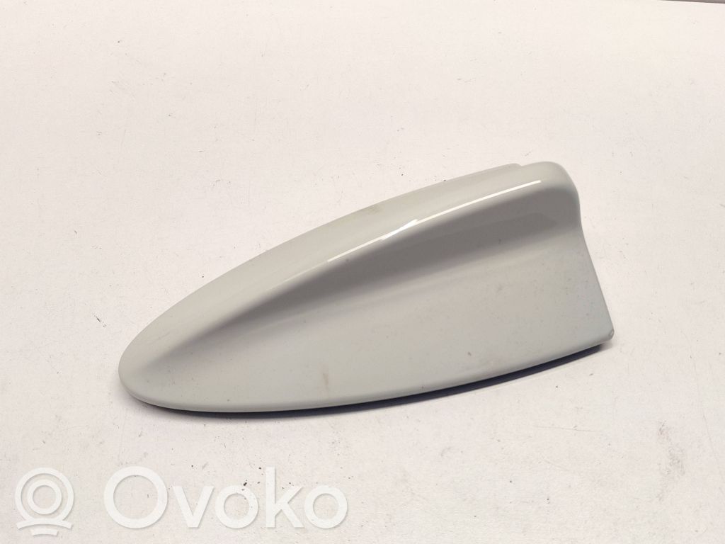 BMW 3 E90 E91 Cubierta de la antena del techo (GPS) 