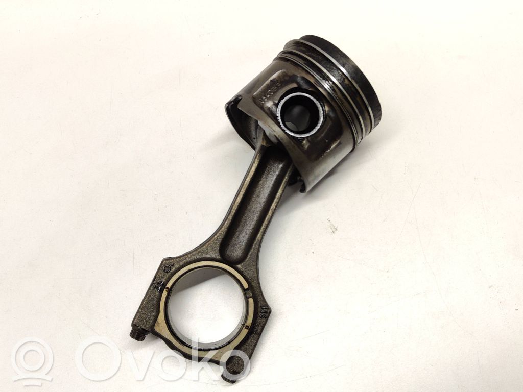 BMW X3 E83 Piston with connecting rod 