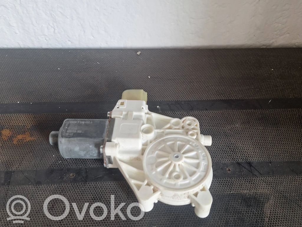 BMW 7 F01 F02 F03 F04 Regulador de puerta delantera con motor 