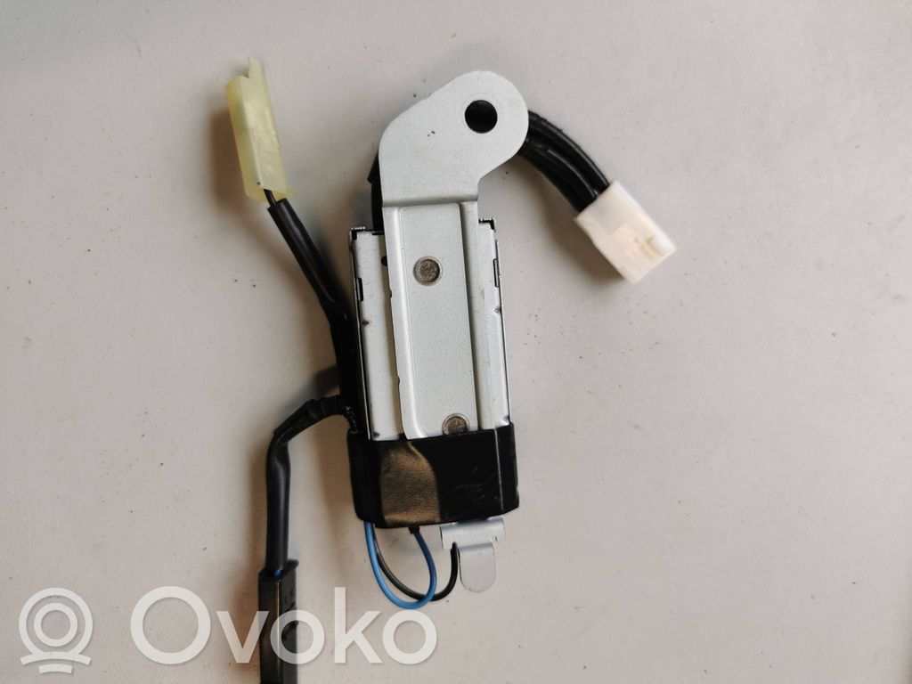 Subaru Outback (BS) Amplificator antenă aeriană 