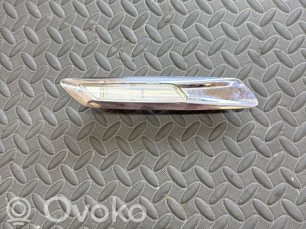 BMW 5 F10 F11 Front fender indicator light 