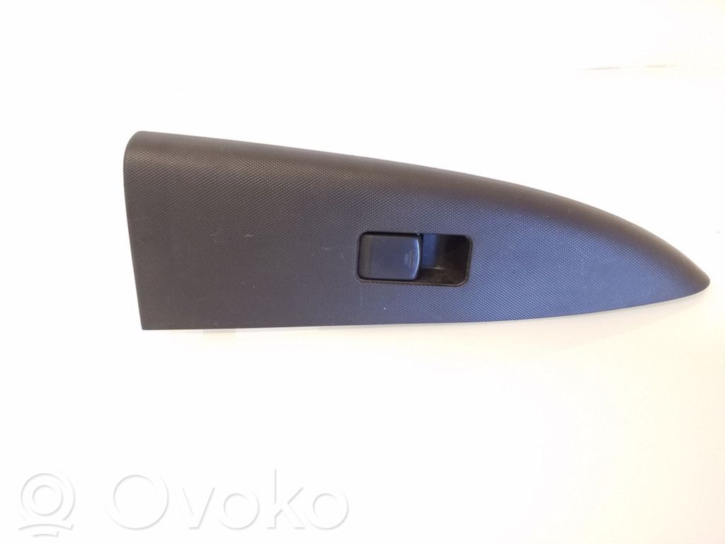 Nissan Note (E11) Elektrisko logu slēdzis 