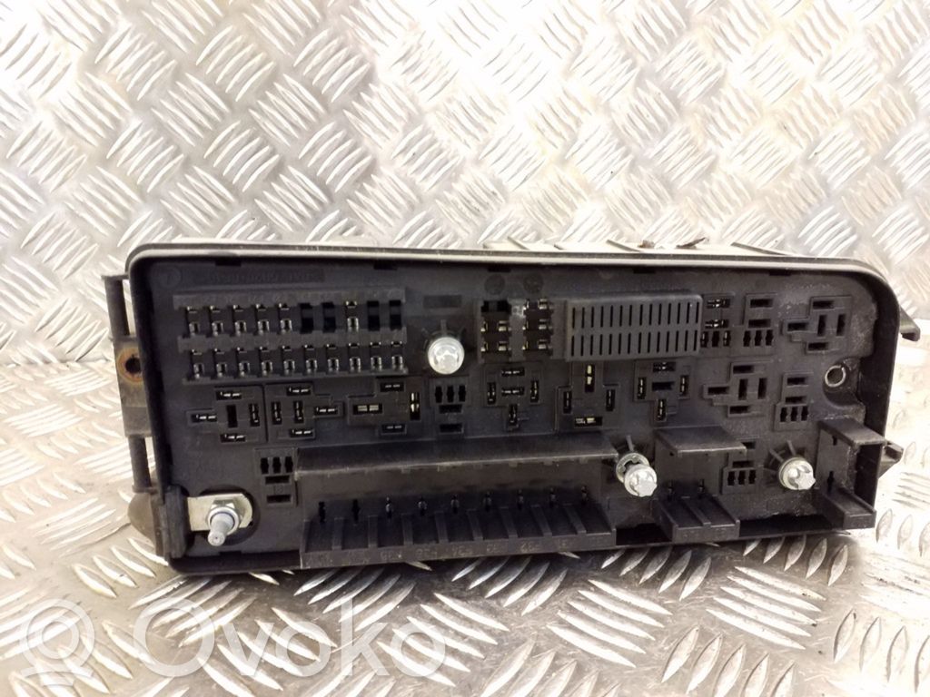 Opel Vectra C Fuse module 