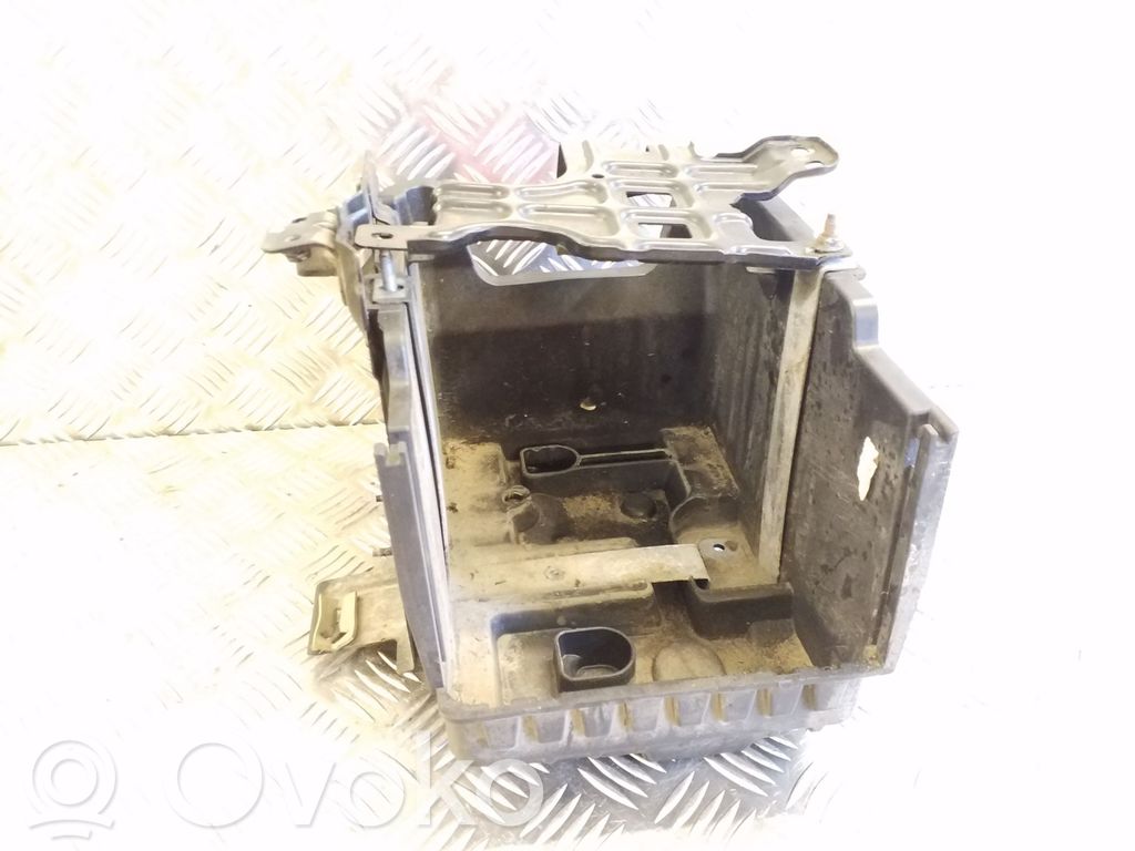 Akumuliatoriaus dėžė   C1BT10723AB,CBC9A,8V2110718AD