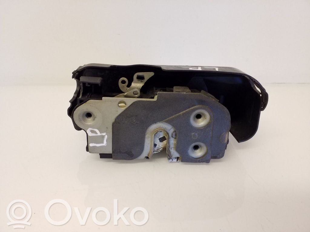 Ford B-MAX Priekšpusē slēdzene 