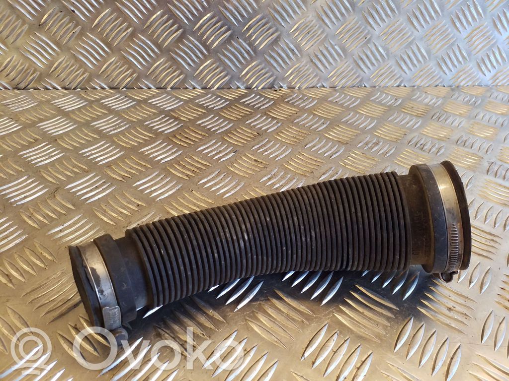Opel Corsa C Rura / Wąż dolotowy powietrza 