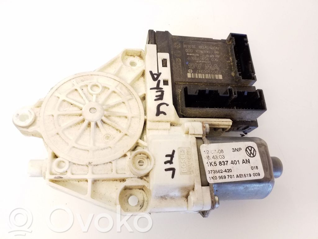Volkswagen Jetta V Silnik regulatora szyby drzwi przednich 