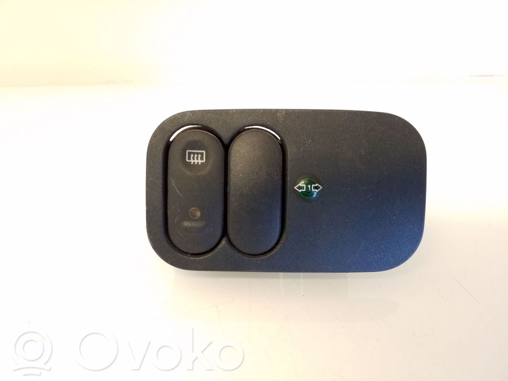 Renault Kangoo I Windscreen/window heater switch 