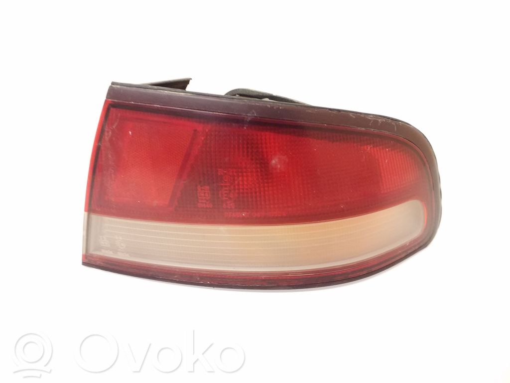 Mitsubishi Galant Задний фонарь в кузове 