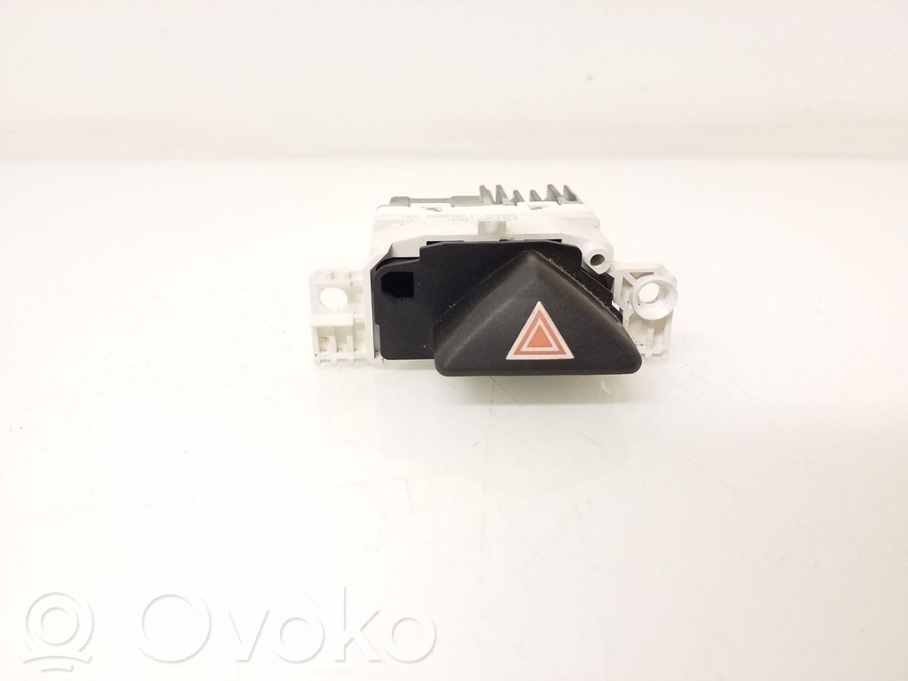 Ford Focus Hazard light switch 