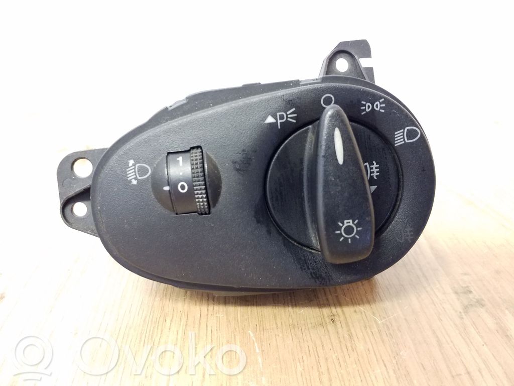 Ford Focus Light switch 