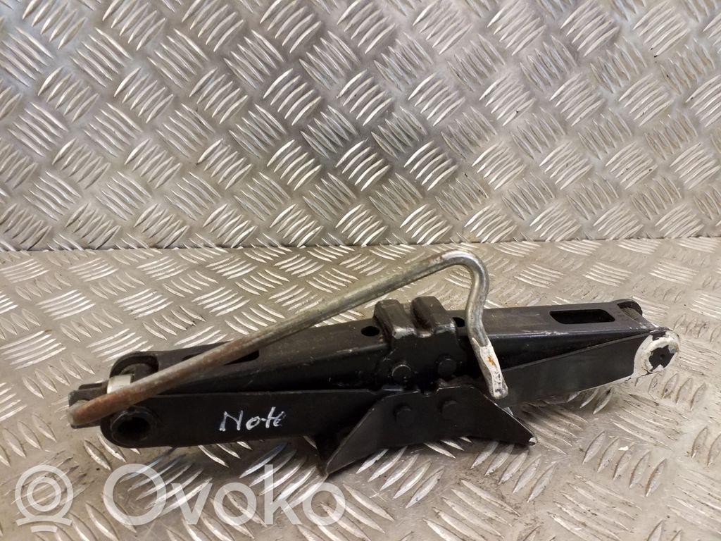 Nissan Note (E11) Домкрат (данкрат) 