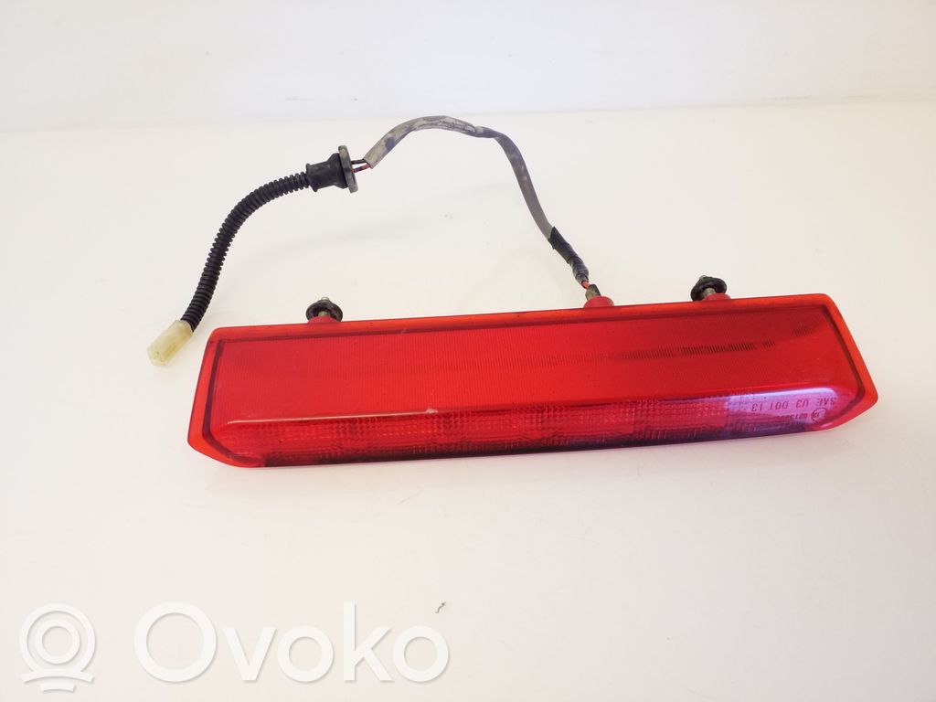 Subaru Outback (BS) Third/center stoplight 