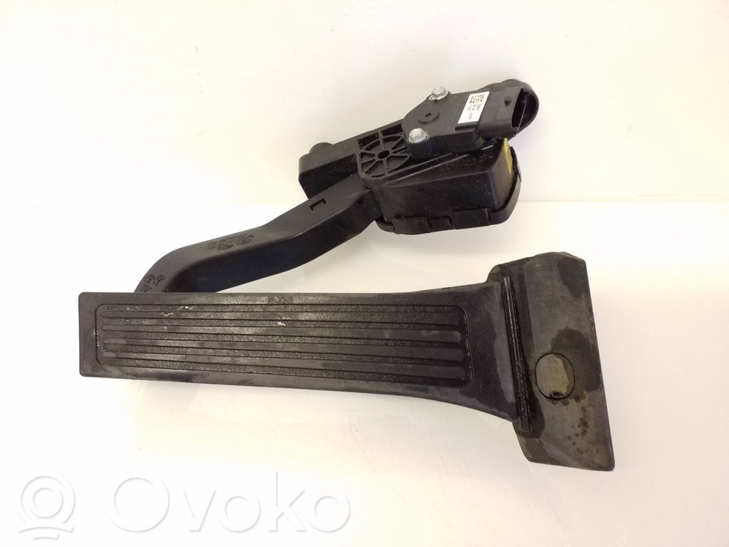 KIA Carens III Accelerator throttle pedal 